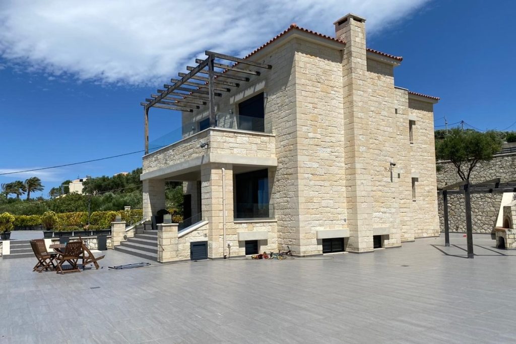 LUXURY VILLA IN KERA