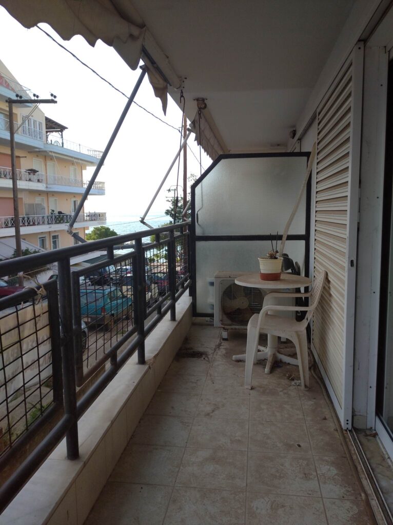 AN APARTMENT WITH SIDE SEA VIEW IN HALKIDA AREA