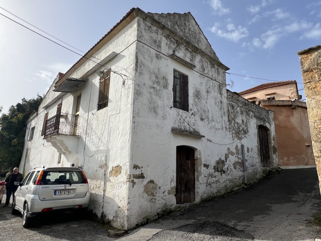 OLD HOUSE FOR RESTORATION IN GAVALOHORI